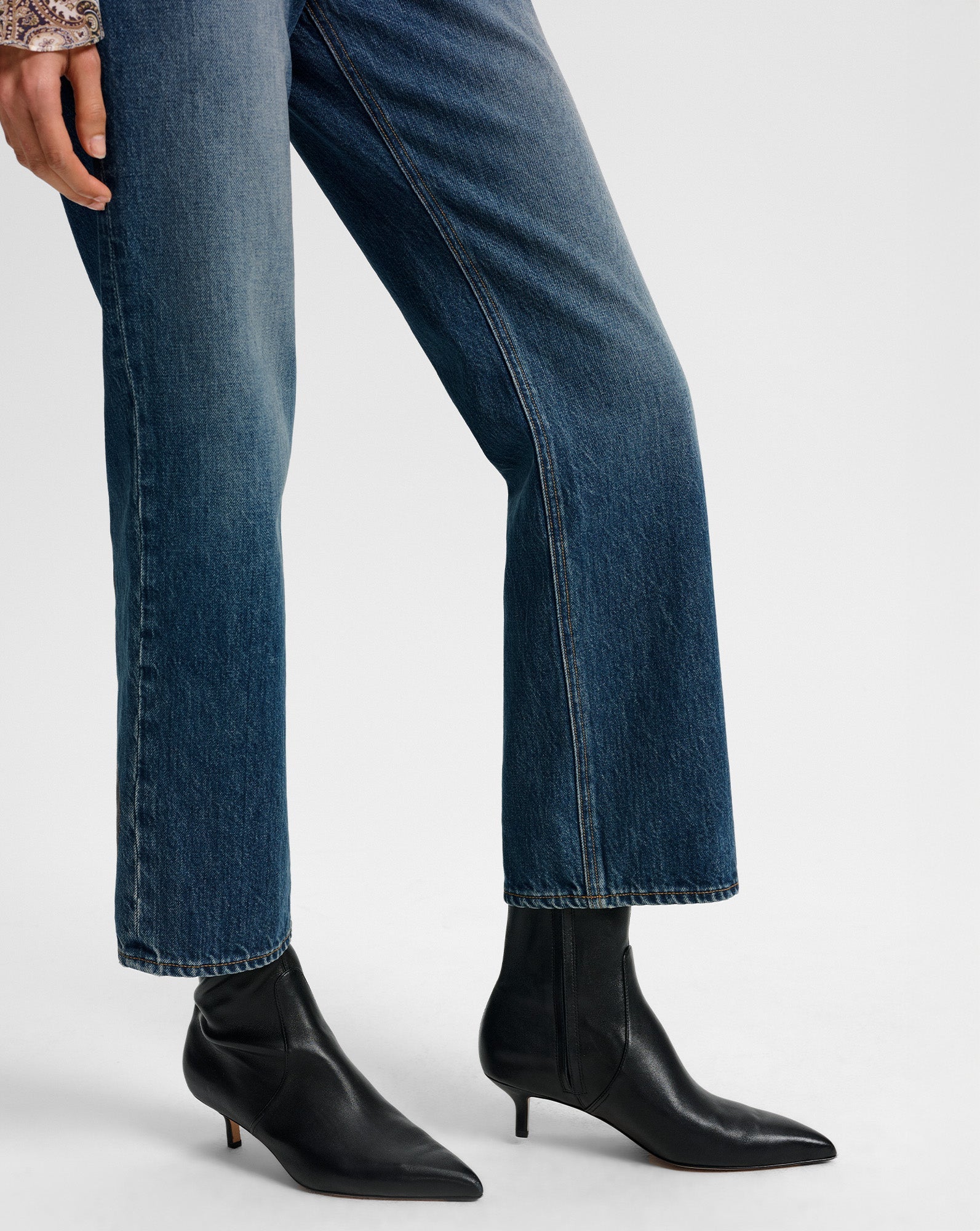 Lisa Stretch Kitten-Heel Ankle Boot
